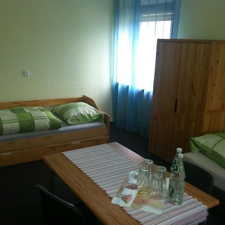 Pension Moldova Nürnberg Exteriör bild